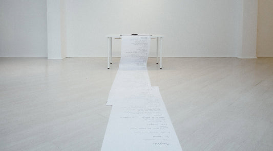 Casa Preti e Claire Fontaine: un rito collettivo alla Milano Fashion Week